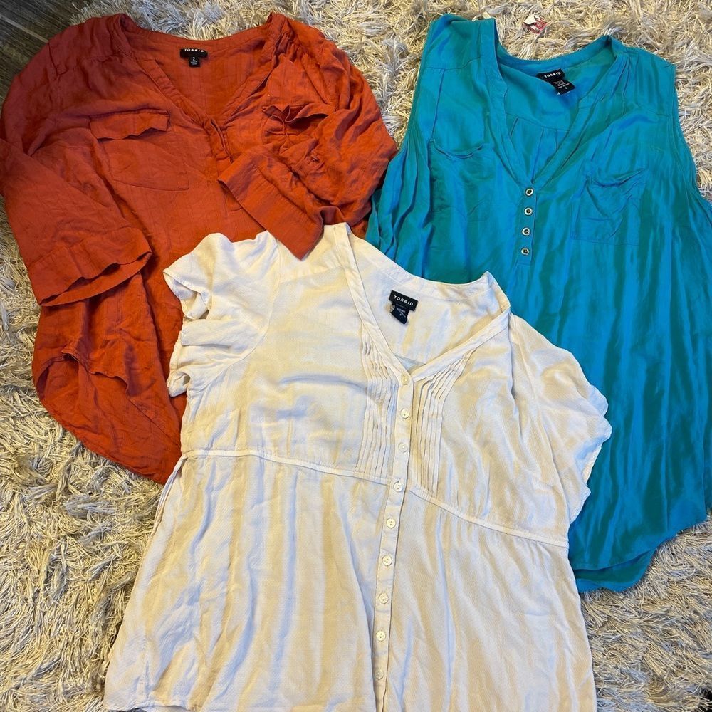 TORRID- 2/3- Blouses